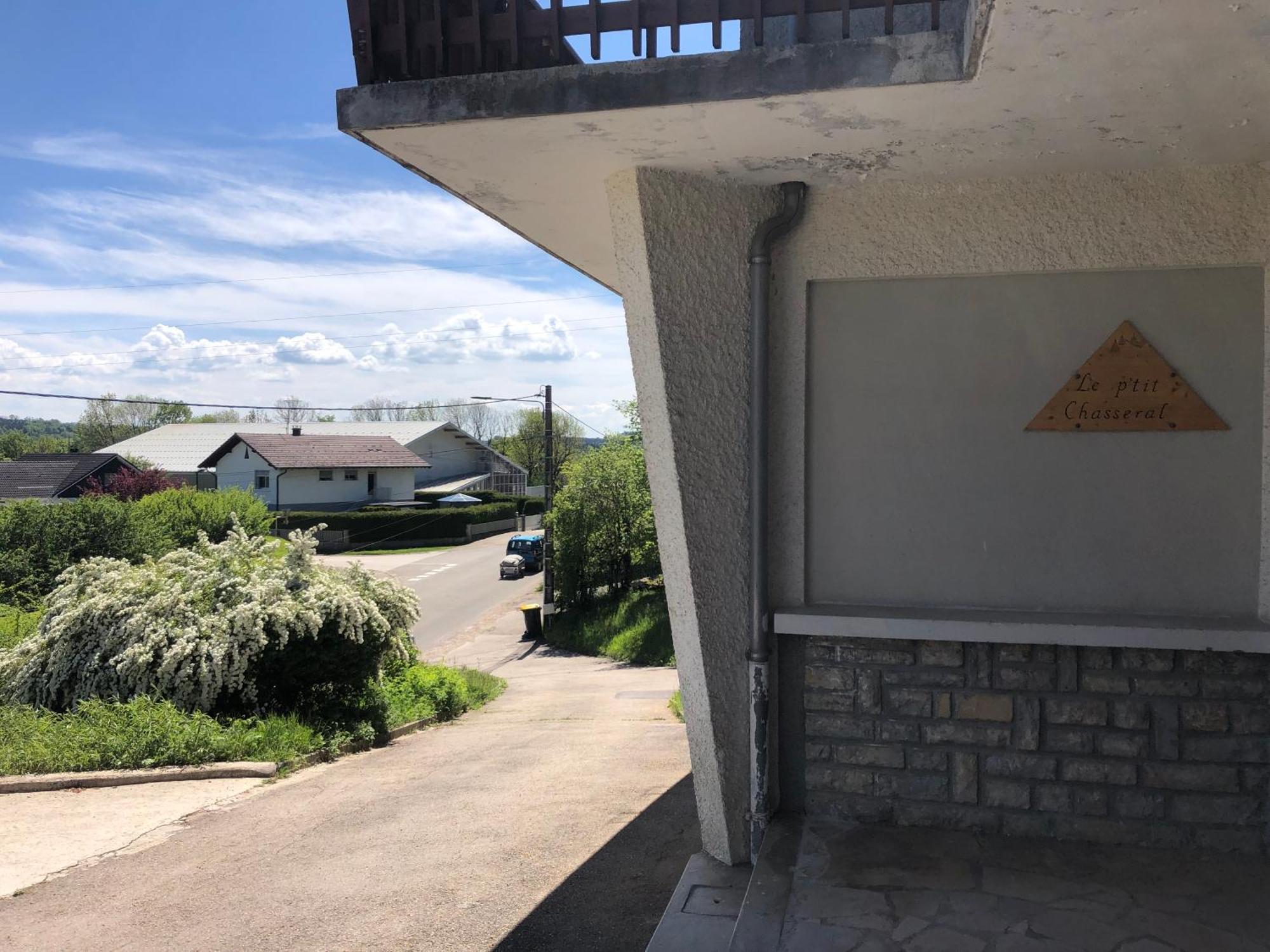 Gite Le P'Tit Chasseral Maîche 外观 照片